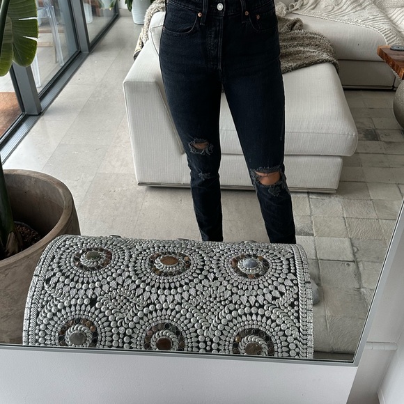 Levi’s 501 slim with rips W26 L30 - Picture 5 of 9